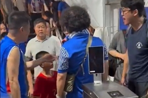 中国足球vs上海申花直播_中国足球vs上海申花比赛回放_中国足球vs上海申花精彩集锦回放